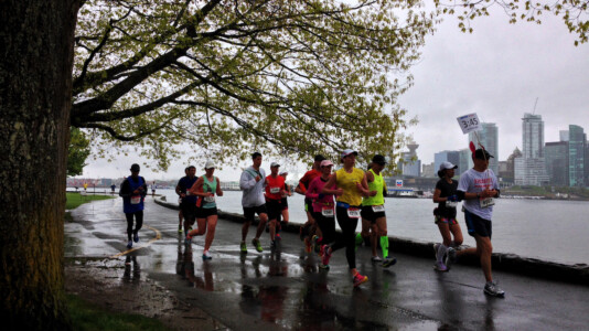 This time I was only spectating - one day, I have to do that race as well! Interestingly, I met the pace maker I'd also chose to follow for my next Marathon :-) (3:45)